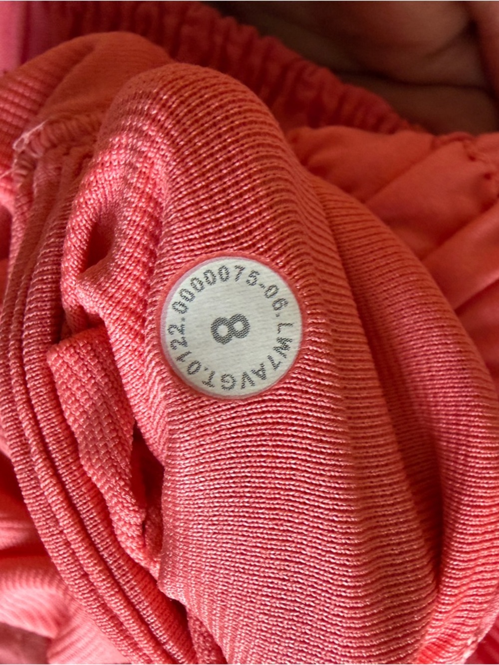 Lululemon Hotty Hot Low Rise Short 4" Pink Coral size 8 - Picture 5 of 6